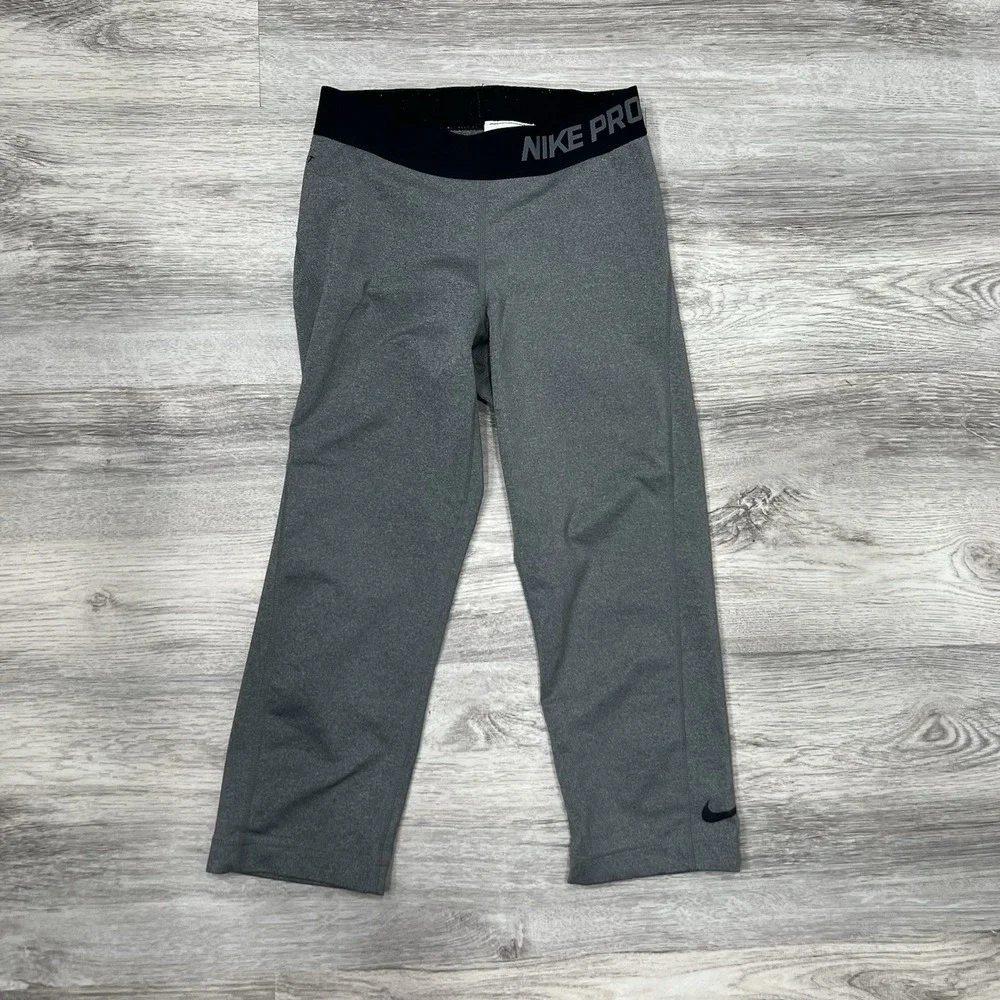 Nike‎ Pro Capri Leggings Dri-FIT Athletic Gym Training Pants Gray Sz XS